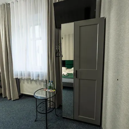 Elegant * Poznaň