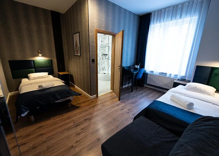 Elegant 4* 포즈난