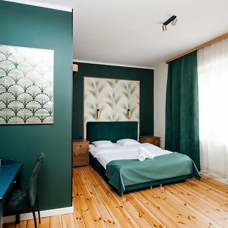 Elegant Apartmanhotel 4*